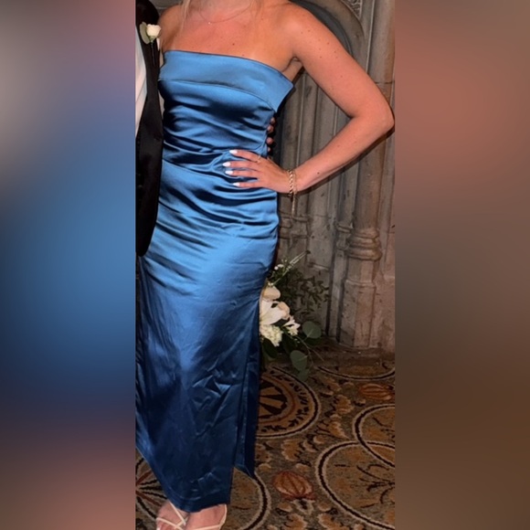 Aritzia Dresses & Skirts - Aritiza Exclusive Blue Satin Dress